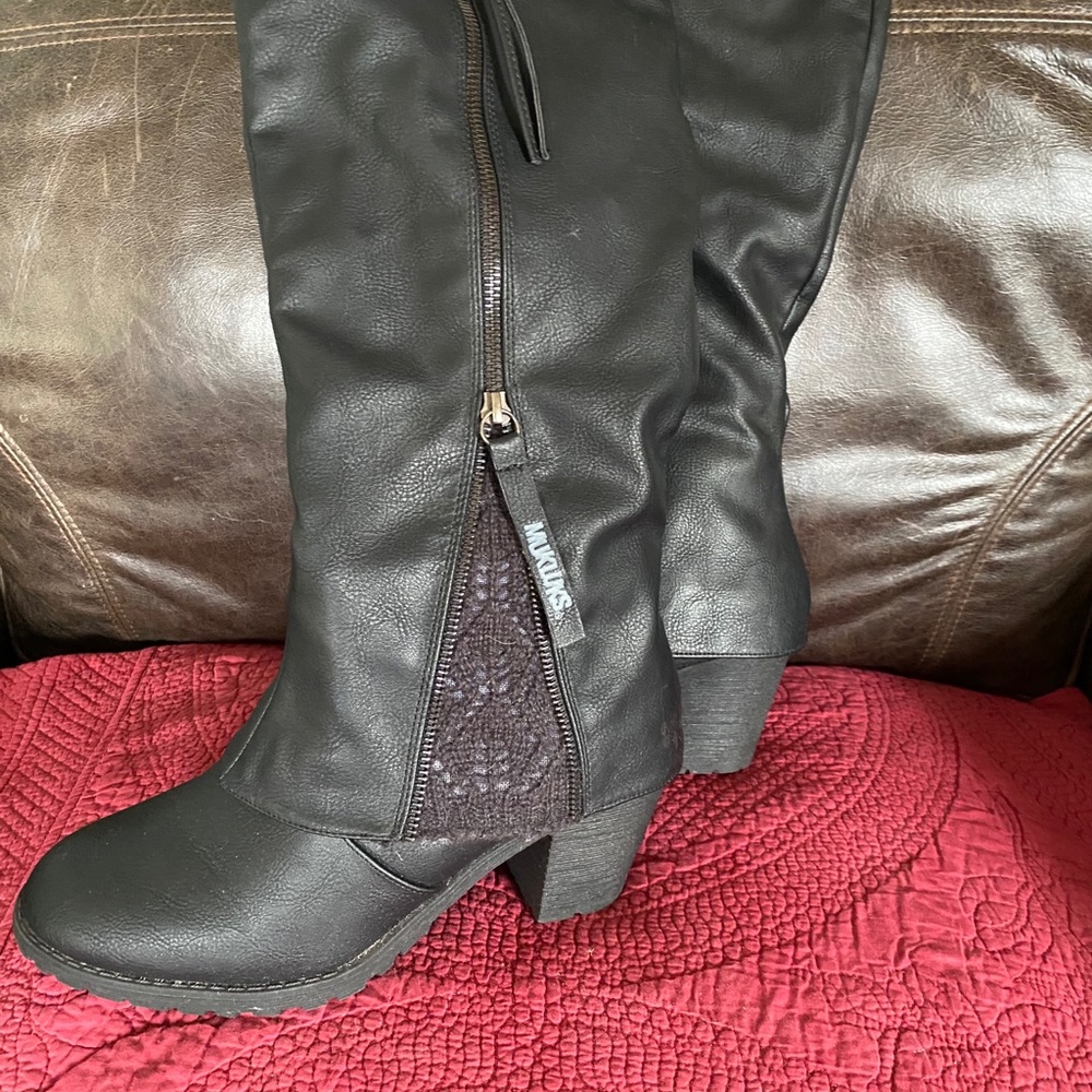 Muk Luks boots